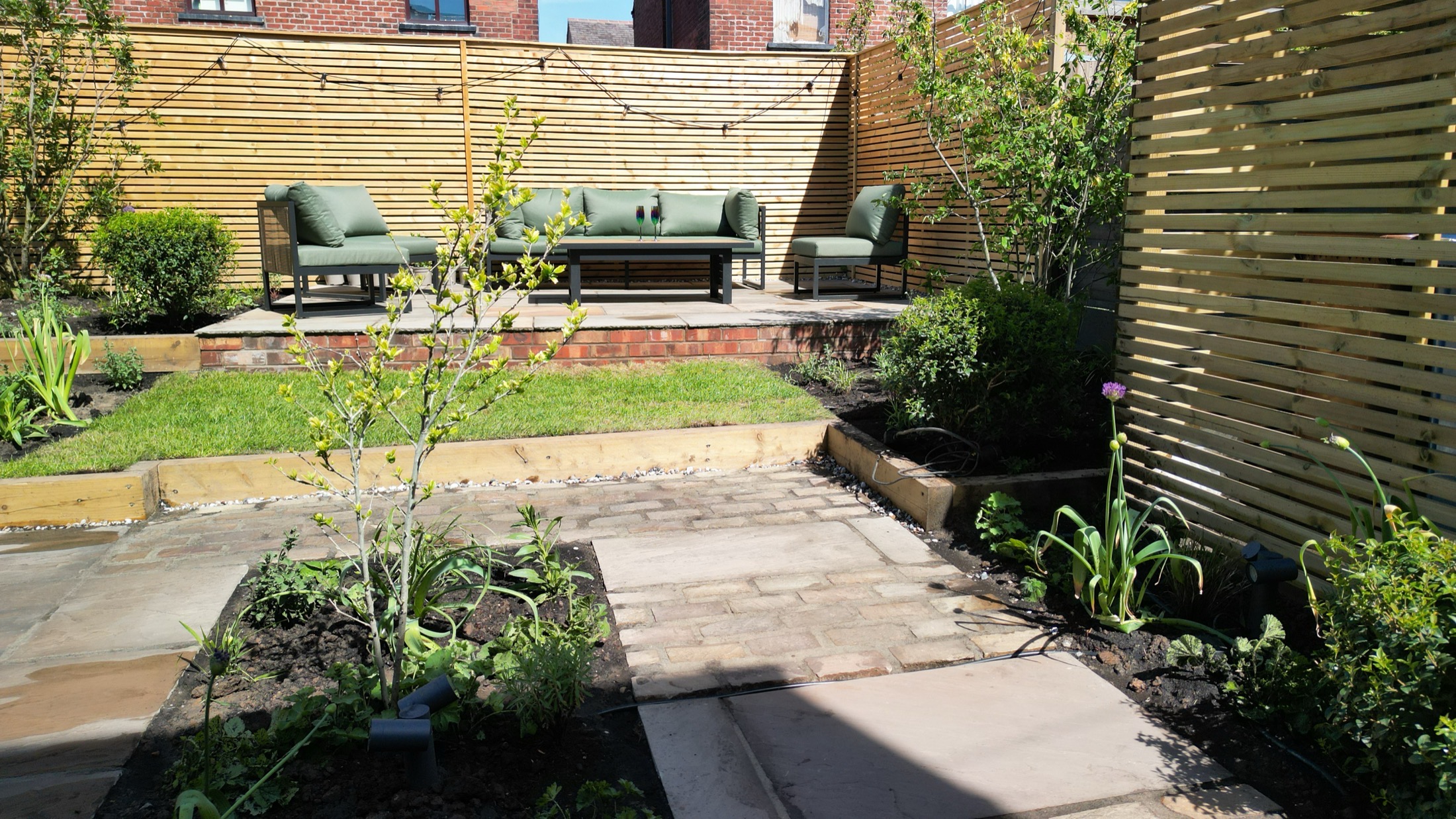 Timber-Screened Entertaining Garden